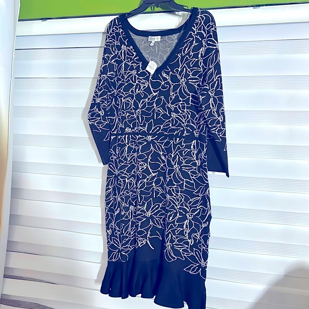 Brand new Neiman Marcus dress with tags! Size XL. Send offers please!! - Picture 3 of 12